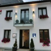 LE PETIT HOTEL